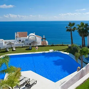 Apartamento De Lujo Con Impresionantes Vistas Al Mar En Costa, Torrox